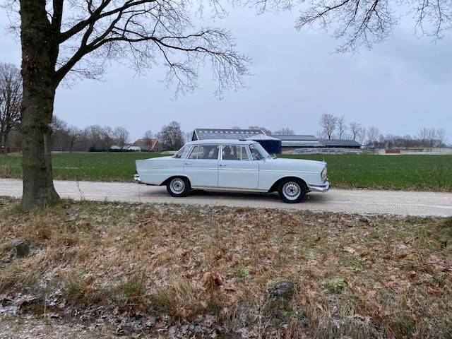 Mercedes-Benz 300SE Rally