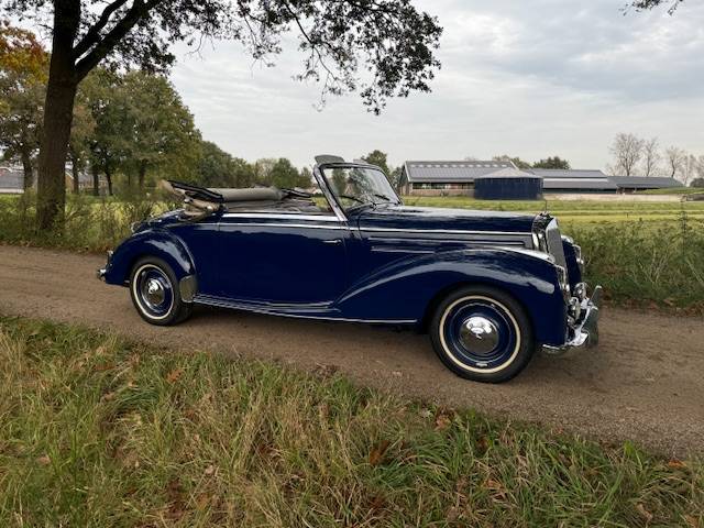 Mercedes-Benz 220A Roadster