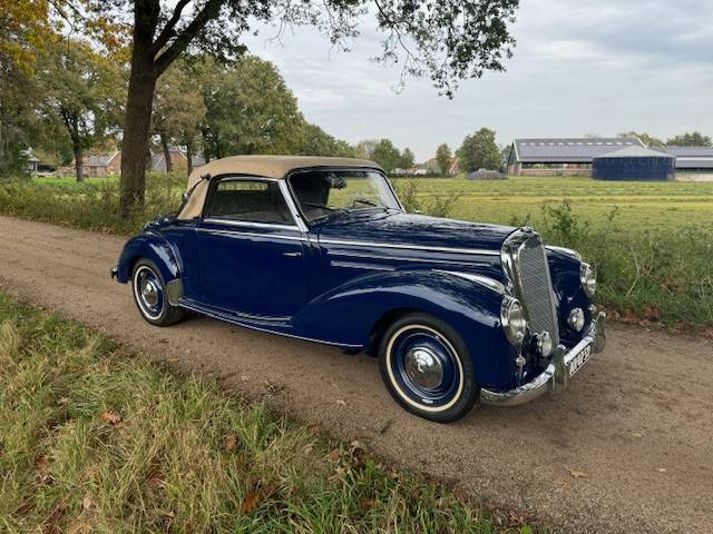 Mercedes-Benz 220A Roadster