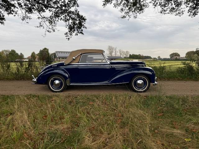 Mercedes-Benz 220A Roadster