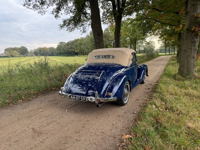 Mercedes-Benz 220A Roadster