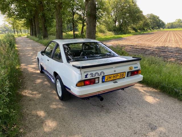 Opel Manta i200 Irmscher