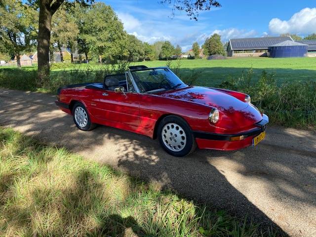 Alfa-Romeo Spider QV