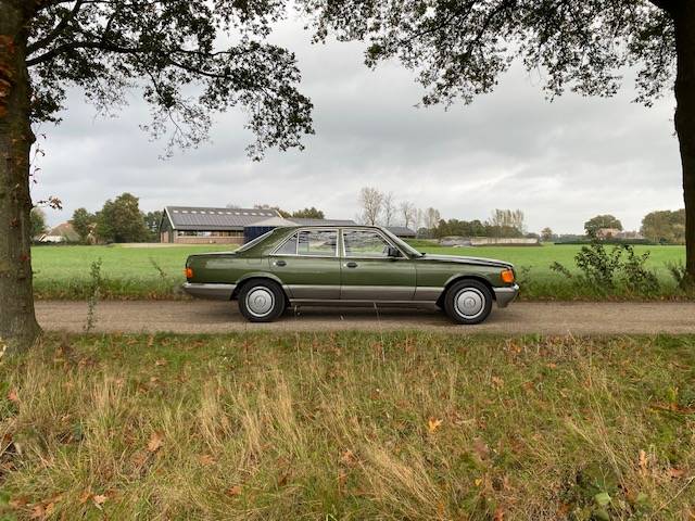 Mercedes-Benz 260SE