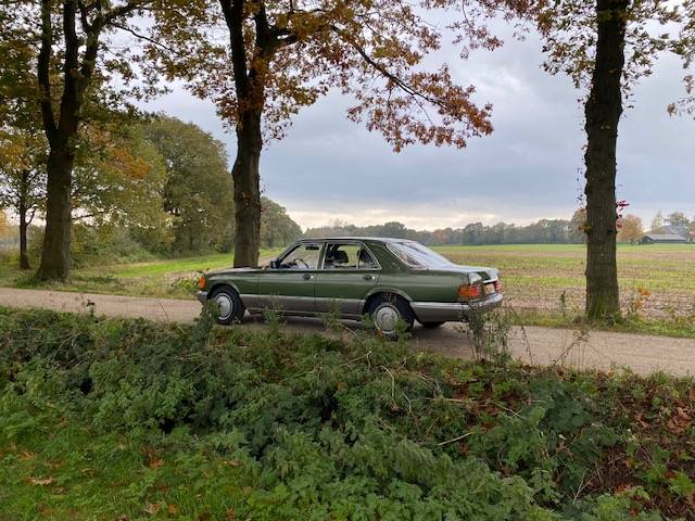 Mercedes-Benz 260SE